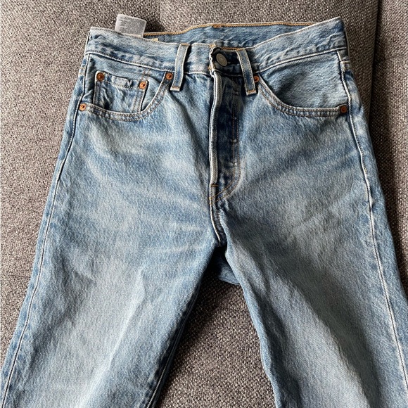 Levi's 501 Light Blue Skinny Jeans - Picture 3 of 8